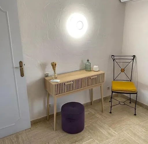 Spacieux, Climatise, Parking Prive, Wifi Et Vue Imprenable